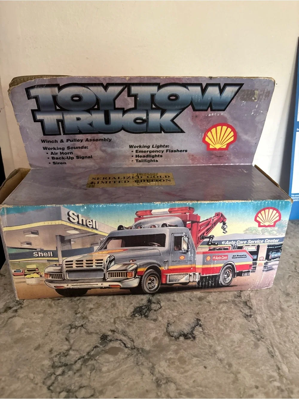 Shell Toy Tow Truck Vehicle W/ Lights & Sounds 1997 Hermann Marketing